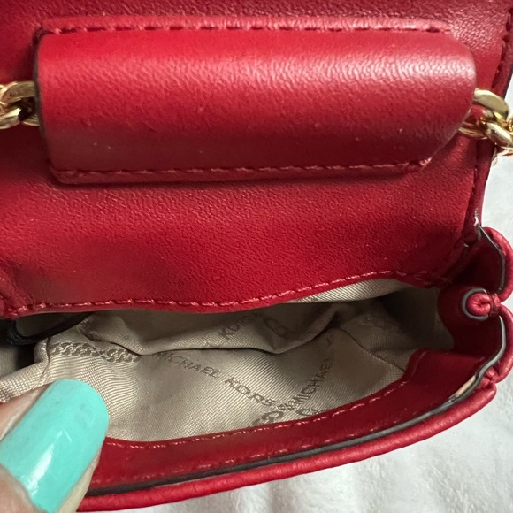 MICHAEL KORS - red airpods mini bag - Picture 3 of 6